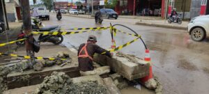 Kebocoran Pipa Jalan H.A.R.M Ayoeb Diperbaiki