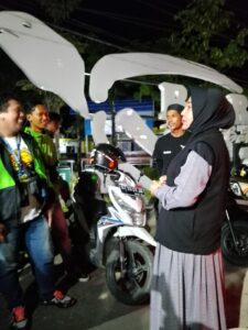 Gelar Sahur One the road, Bupati Berau Dan Bagikan Makanan Sahur dan Bingkisan Lebaran