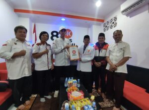 Ambil Formulir Calon Wakil Bupati Berau, Agus Uriansyah Sebut Perindo Punya Semangat Juang yang Tinggi