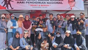 Peringati Hardiknas, Pemkab Berau Gelar Jalan Santai