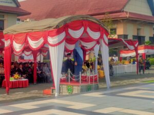 Bupati Berau Pimpin Upacara Peringatan Hari Pendidikan Nasional