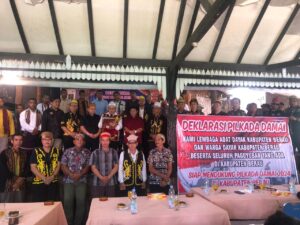 Lembaga Adat Dayak Berau dan Paguyuban Deklarasi Pilkada Damai 2024