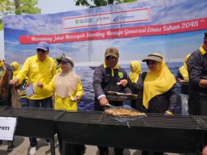 Ribuan Masyarakat Meriahkan Irau Manutung Jukut Tahun 2024, Pemkab Siapkan 14,2 Ton Ikan