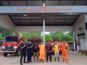 PT HSB Berikan Bantuan Kepada Dalkarhutla Labanan