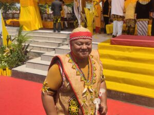 Gunakan Pakaian Adat Dayak Gaai, Gamalis: Jaga Tradisi Kita