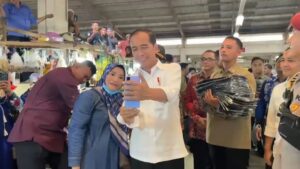 Jokowi Kunjungi PSAD, Ajak Masyarakat Maksimalkan Potensi Supply Logistik IKN