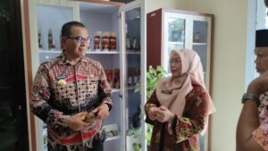 Sambangi Dinas Perkebunan, Pjs Bupati Puji Coklat Berau