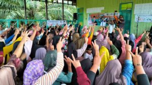 Sambangi Tumbit Sari, SraGam Sampaikan Program Dana RT dan ADK