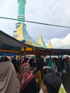 Hari Pertama War Takjil, Bazar Ramadhan di Padati Pengunjung