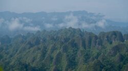 Mengenal Geopark Sangkulirang Mangkalihat: Dari Lukisan Purba, Karst Raksasa, Hingga Ekowisata Di Berau