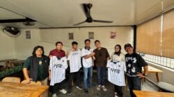 Kolaborasi Warga Wargi dengan PWI Berau, Jersey Kontingen Berau Porwada IV Kaltim Resmi Diluncurkan